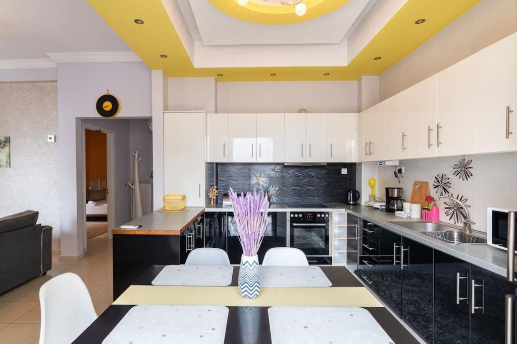 Apartment With Terrace In Piraiki Piraeus Luaran gambar